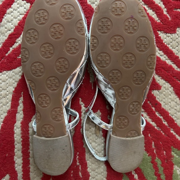 Tory Burch Quilted Silver Metallic Slingback “Reva” ballet flats Size 7M - Picture 6 of 6